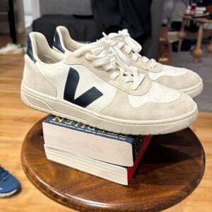 Veja v-10 shoes